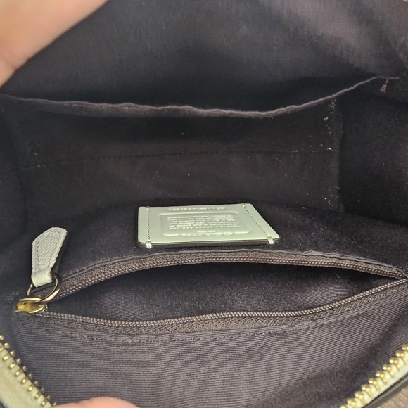 Coach nag - Picture 3 of 3